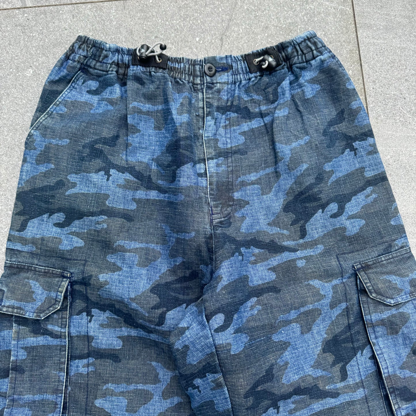 absolute grails. airwalk ZIP OFF CAMOS - 34 x 32”