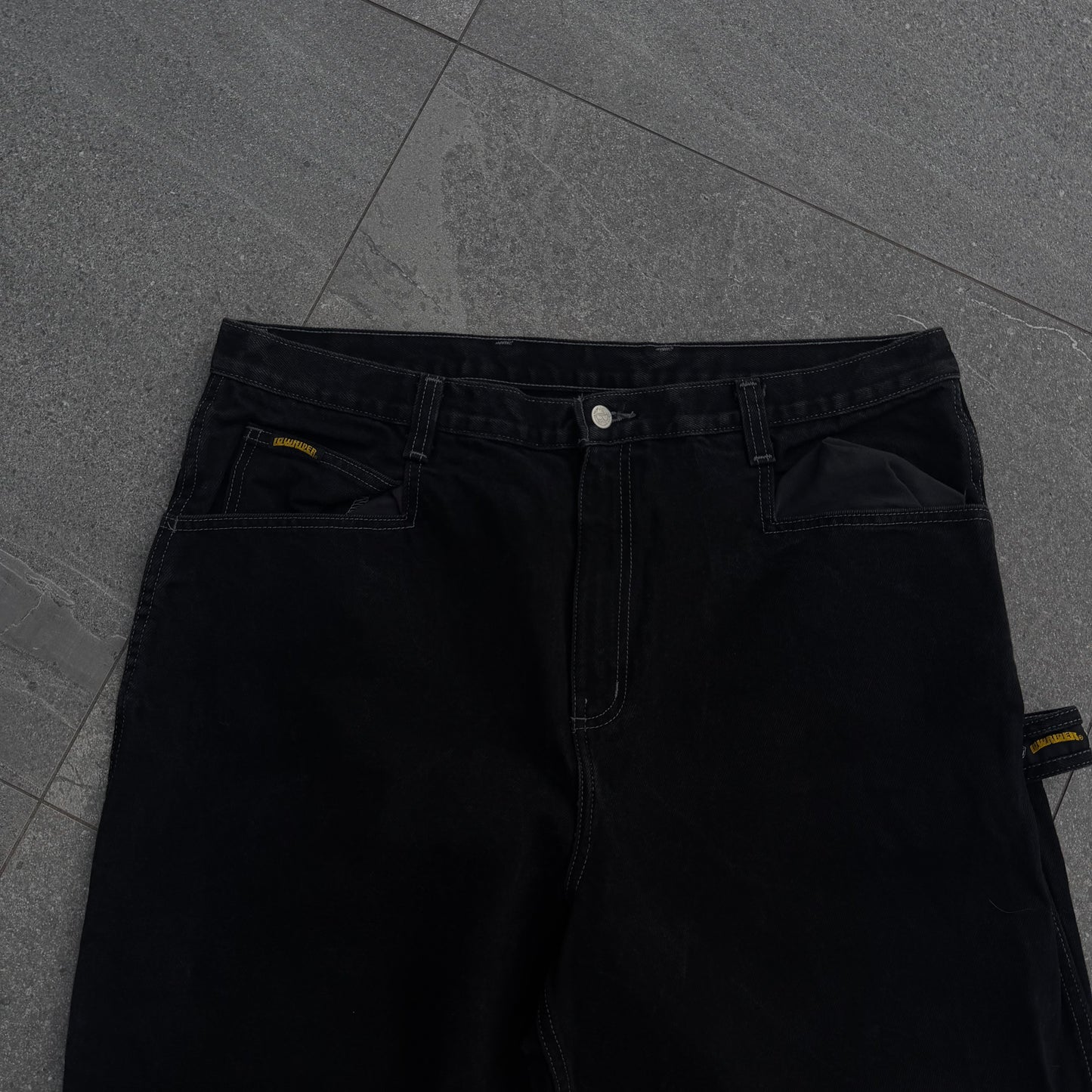 capris?!!! these are nuts lmao - 40x23”
