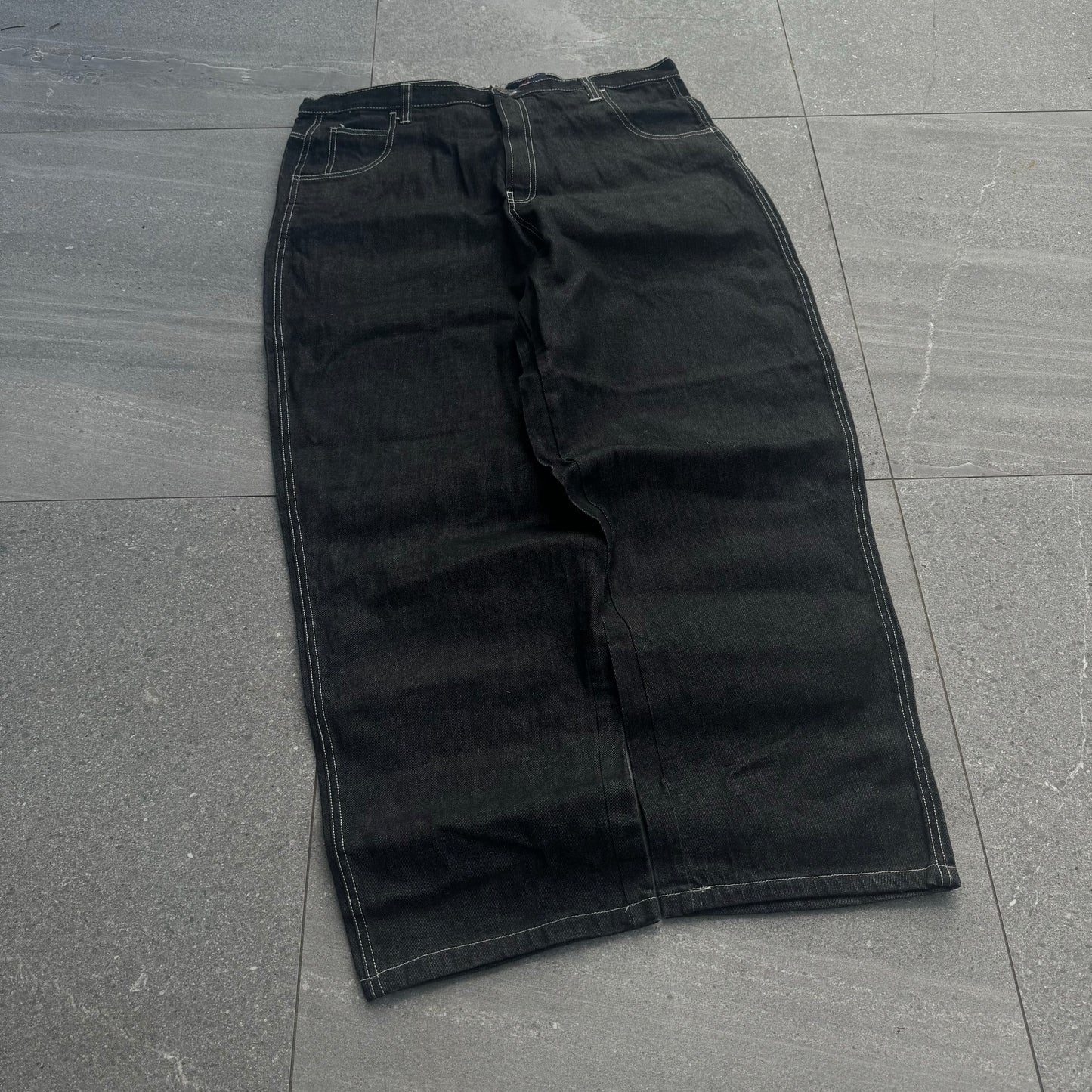 heavyweight rocawear jeans (so tuff) - 40x32”
