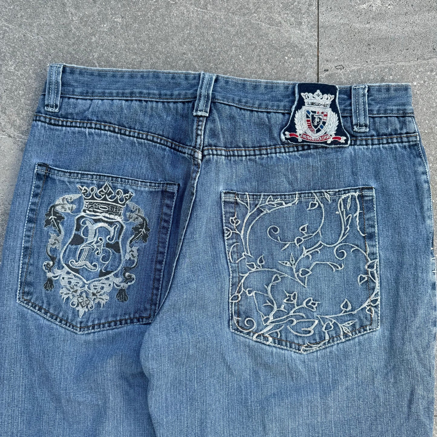 beautiful embroidered crown holders - 40x32”