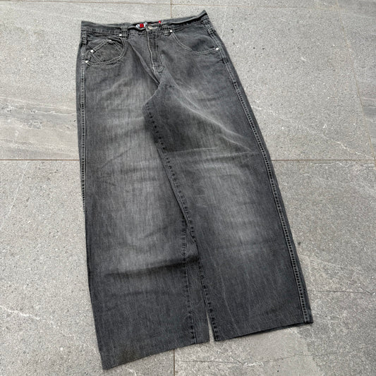 the most beautifully fitting fnf jeans - 34x30”