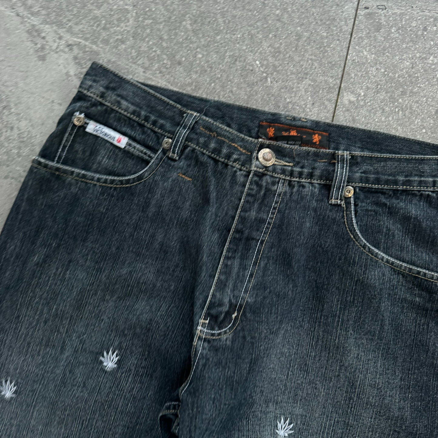 bathroom sesh grail jeans - 40x33”