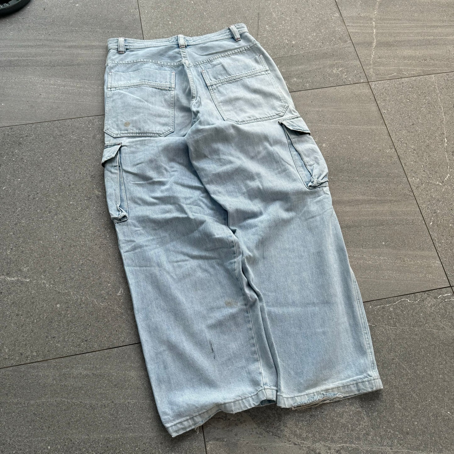 goated lightwash pikos - 33x31”