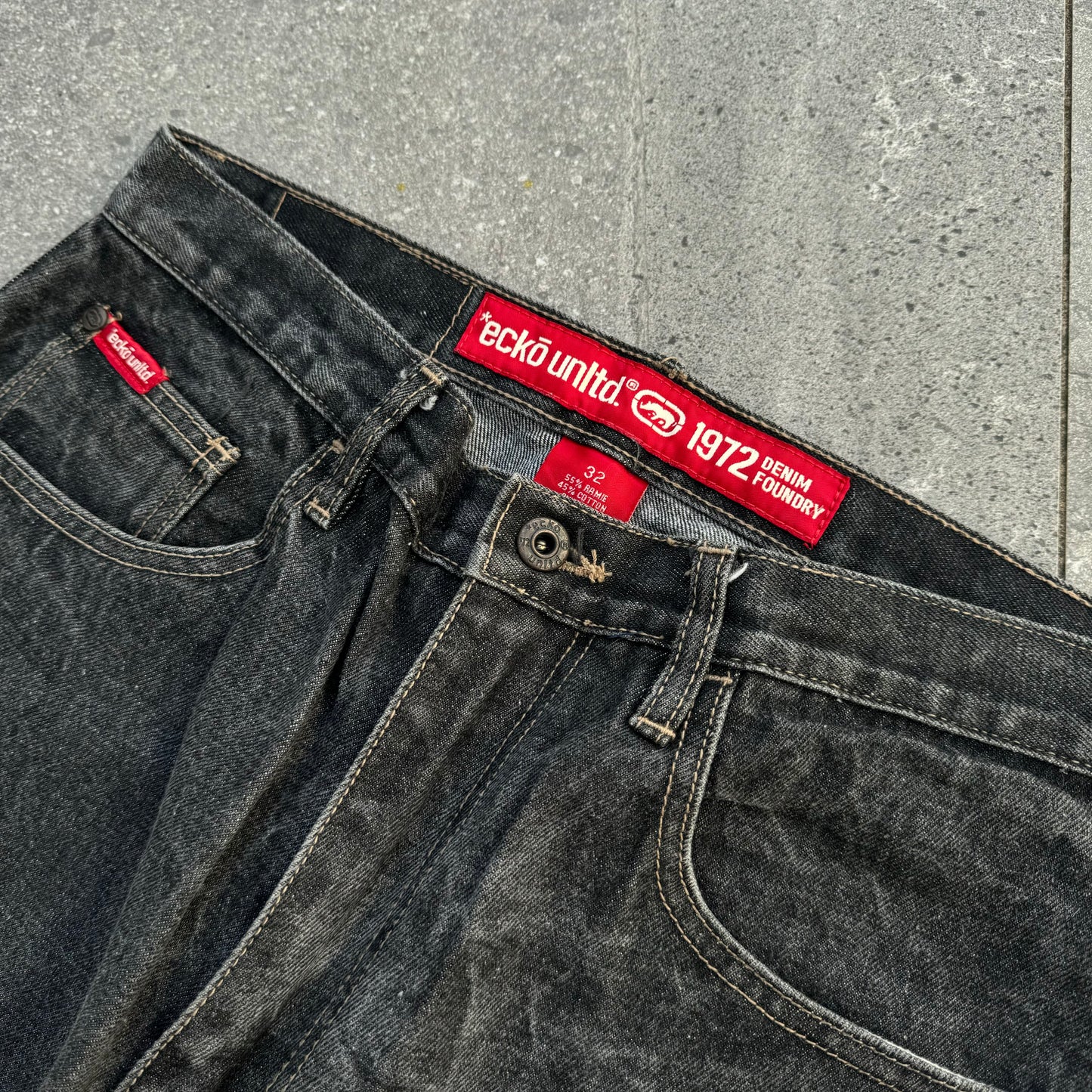 ecko jorts - 32”