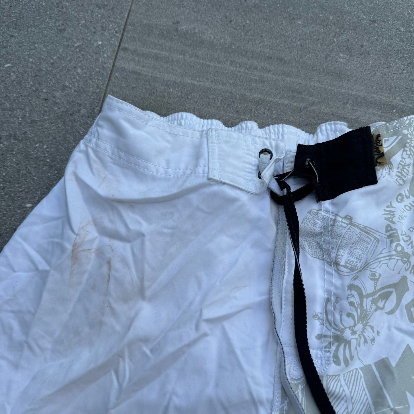 quiksilver shorts - 32x11”