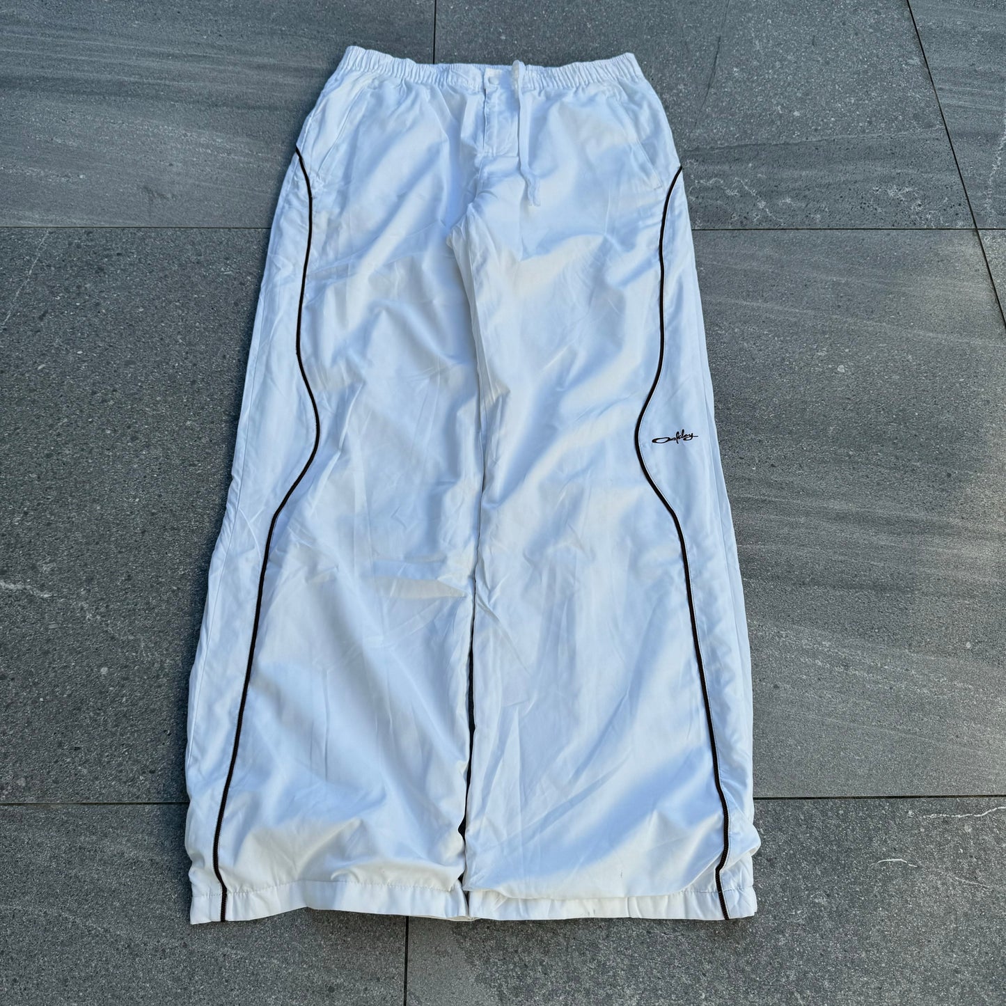 rare og oakley trackies - 28-32”