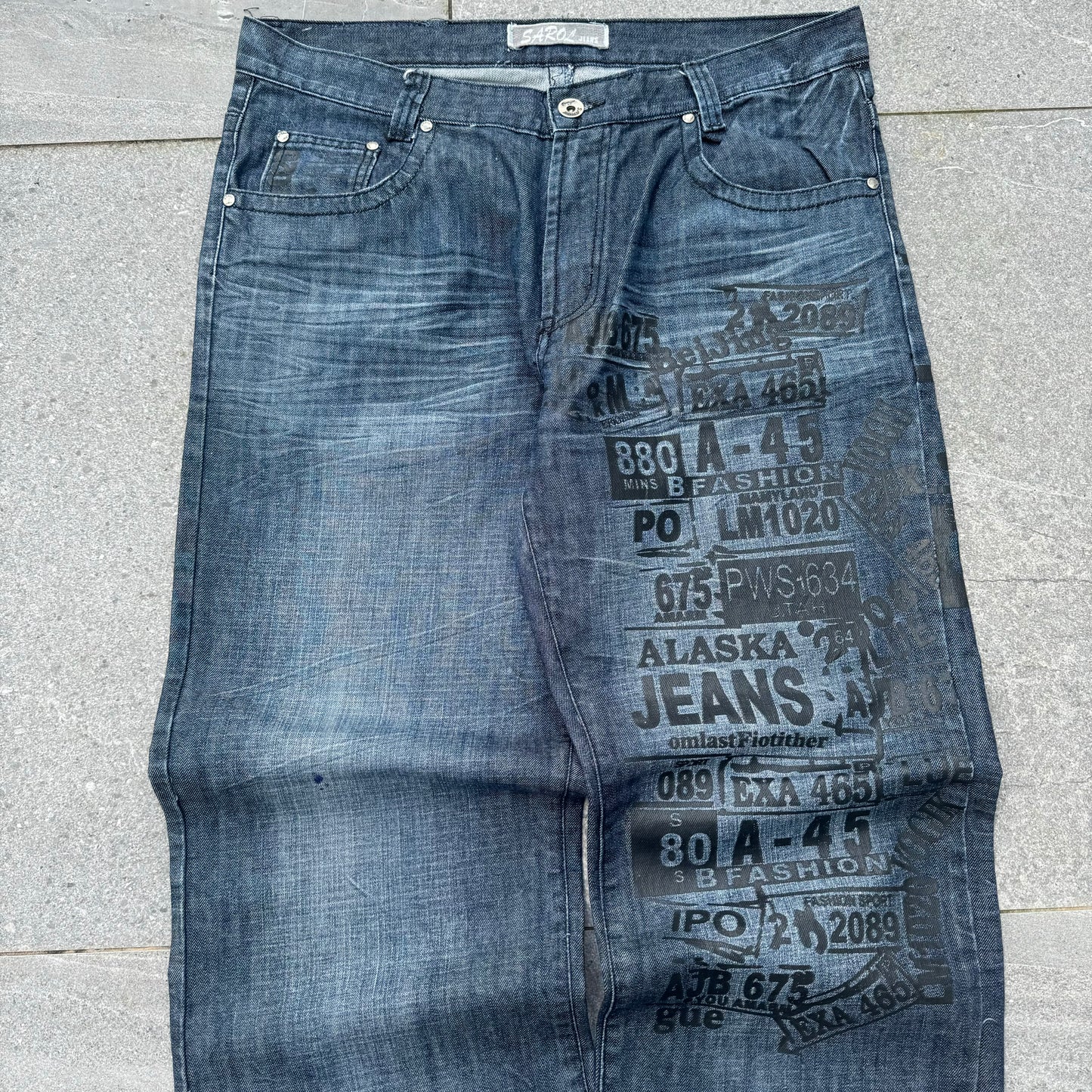 just woke up now i’m locking back in 38x33” raw denim