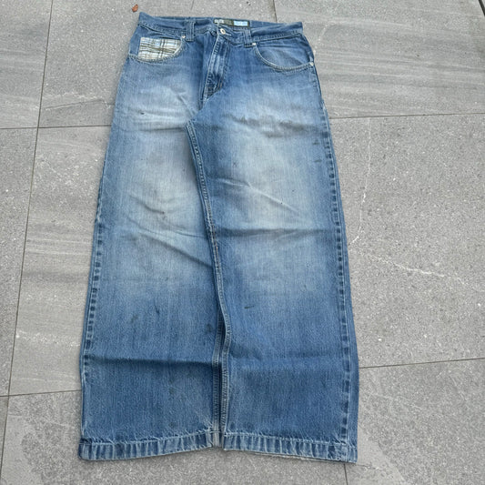 southpole plaid pockets 🥹🥹🥹 36x31”
