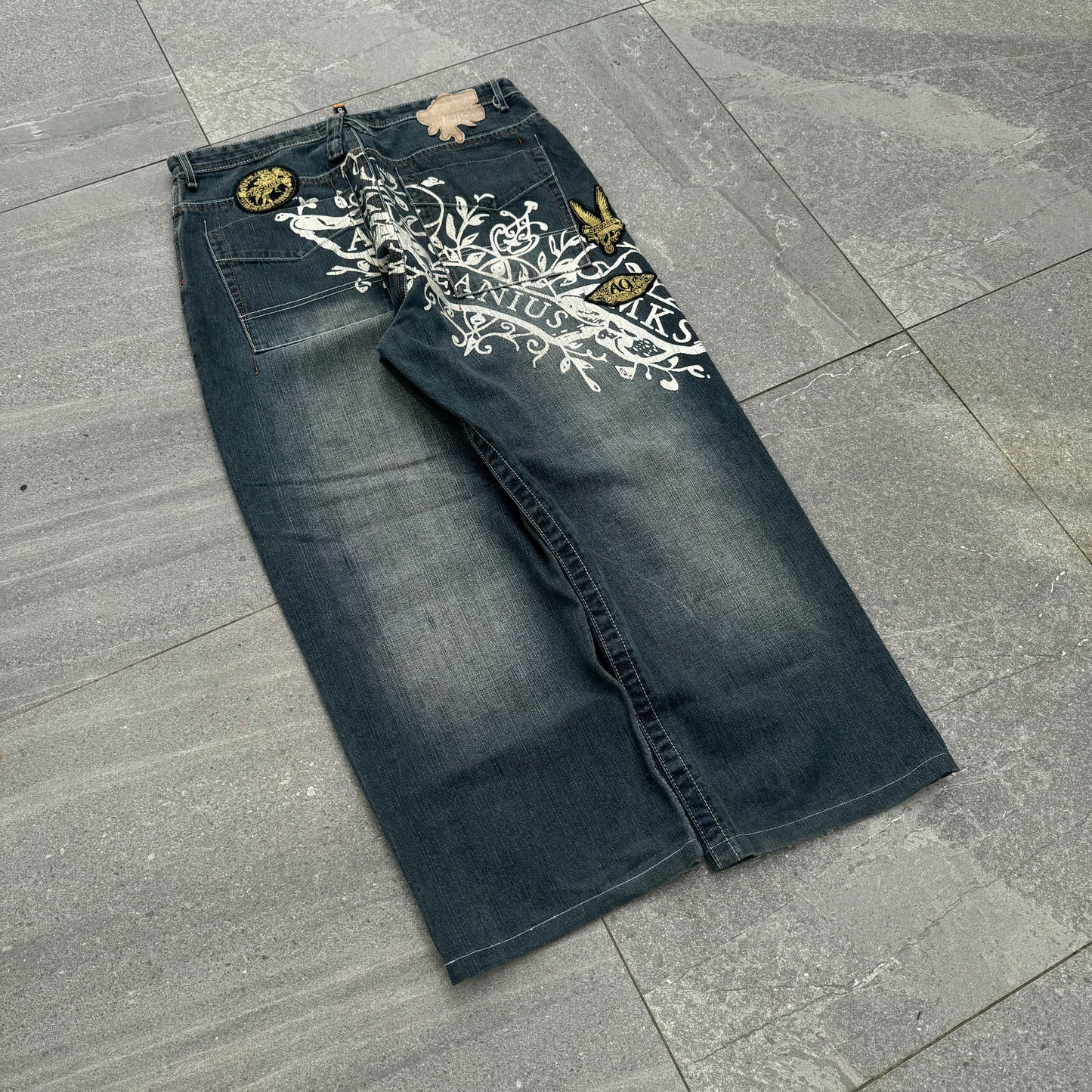 akademiks jeans - 34x27”