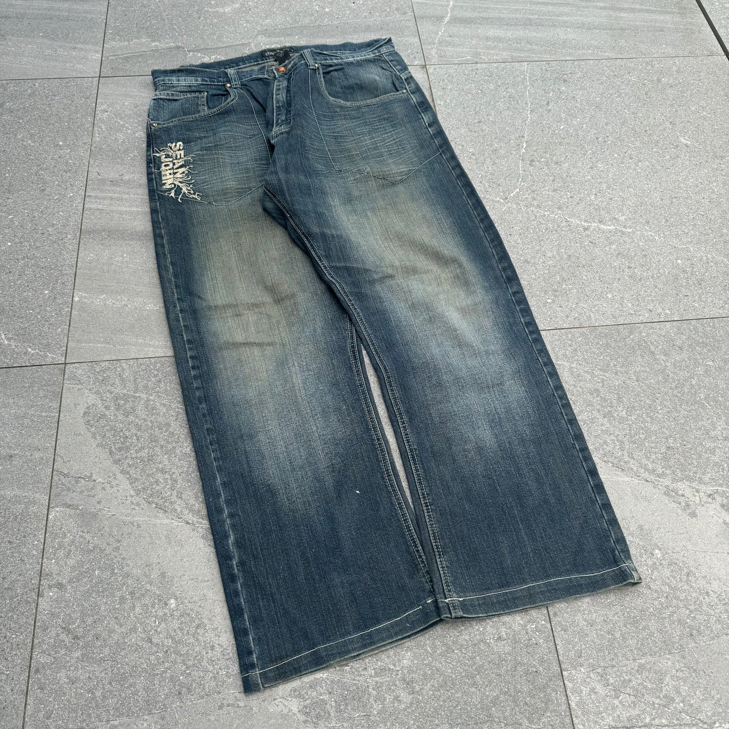 beaaaautiful sean john bootcuts - 34x31”