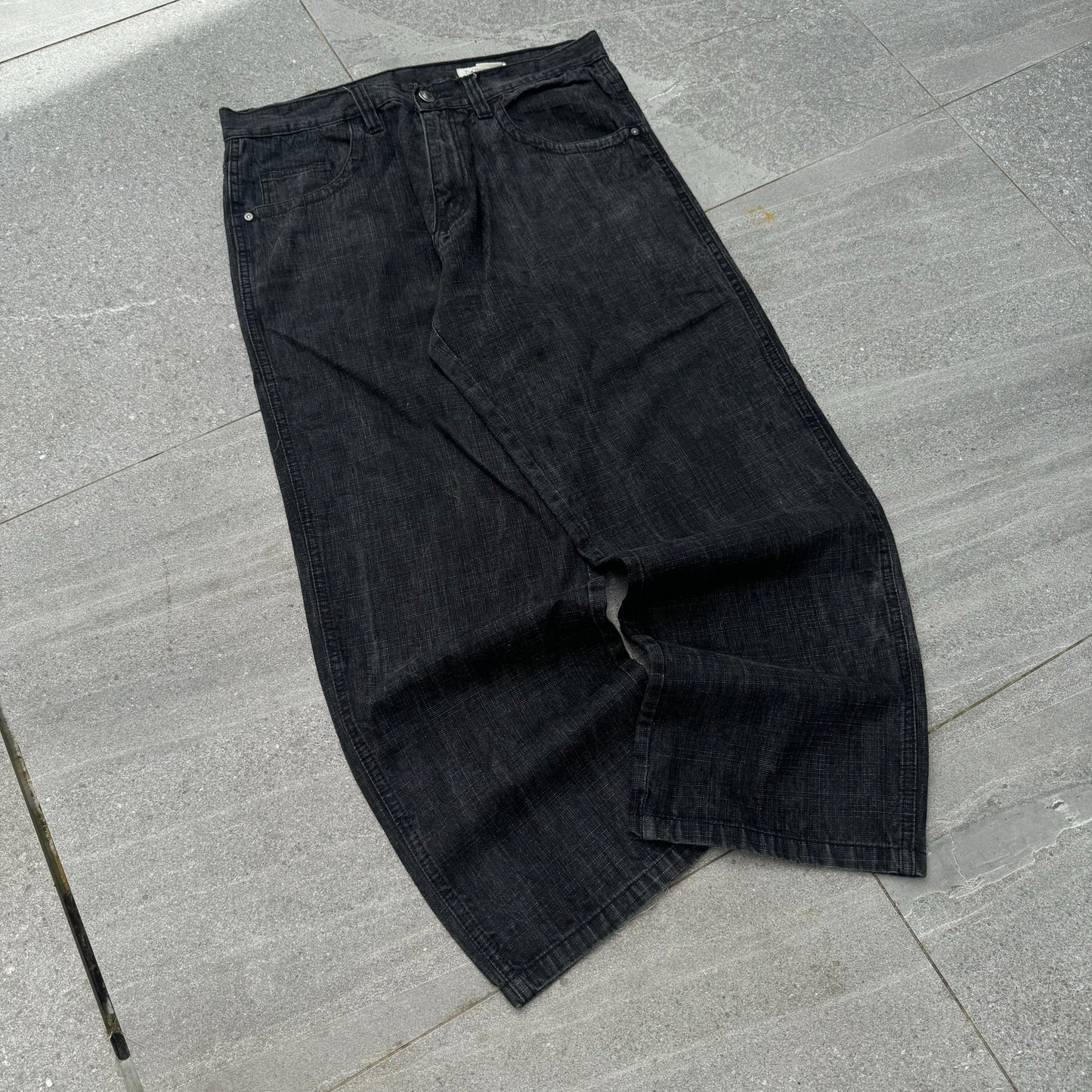 dodeca southpoles - 37x31”