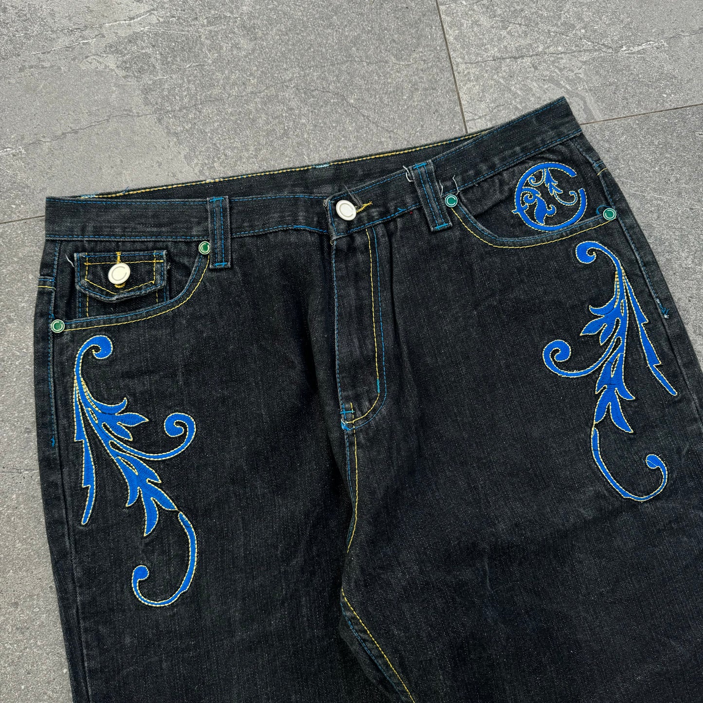 gorgeous coogi jeans - 38x31”