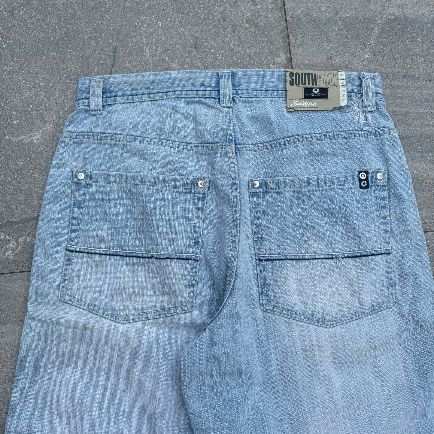 beaaaautiful summer southpoles - 34x13”