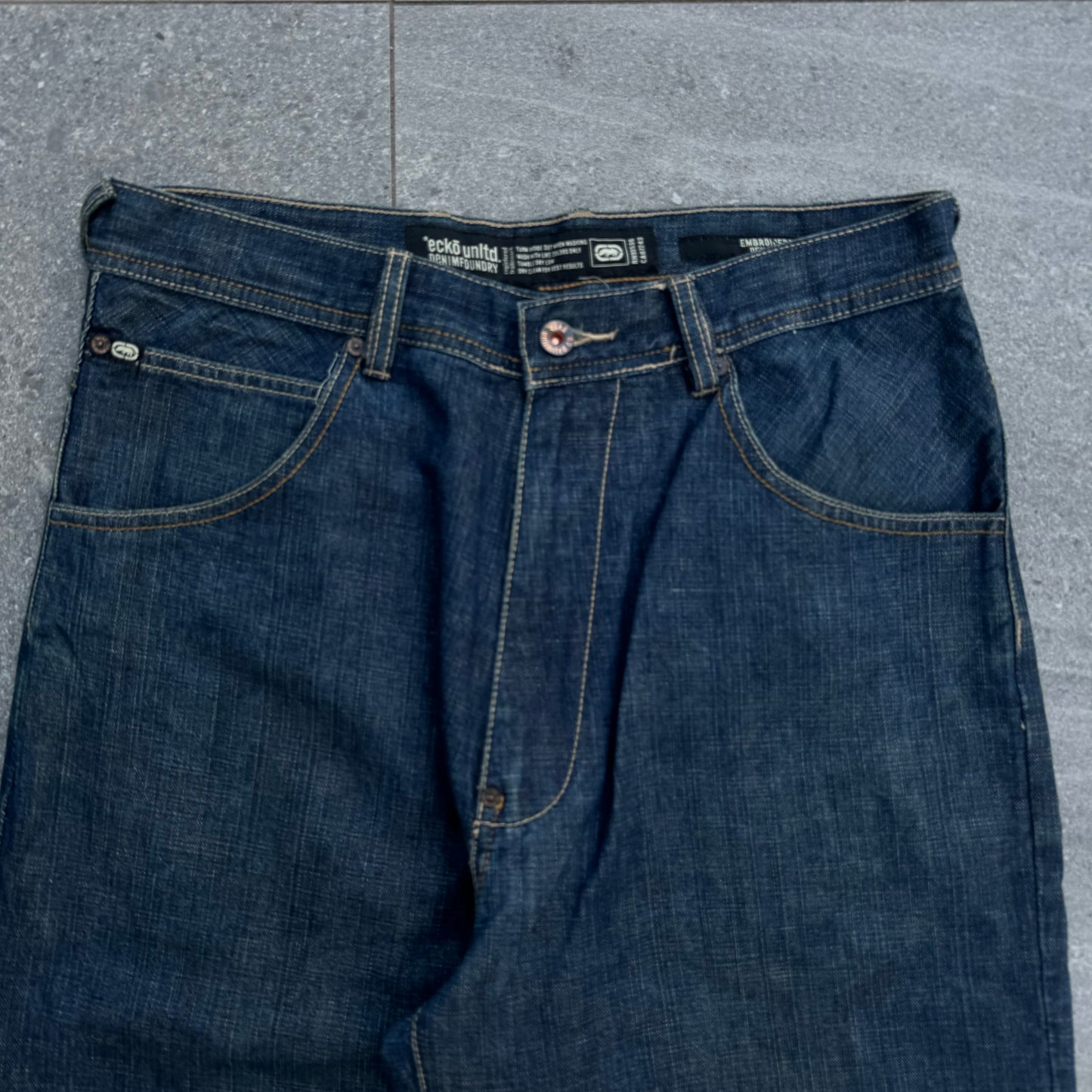 clean ecko jeans - 32x32”