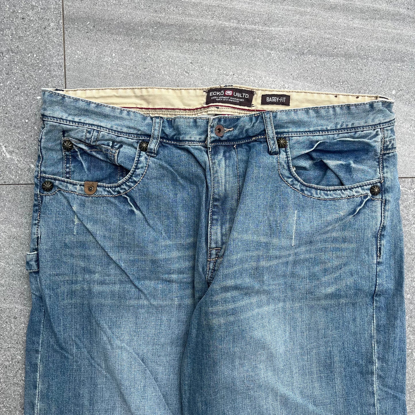 wide asf eckos - 40x32”