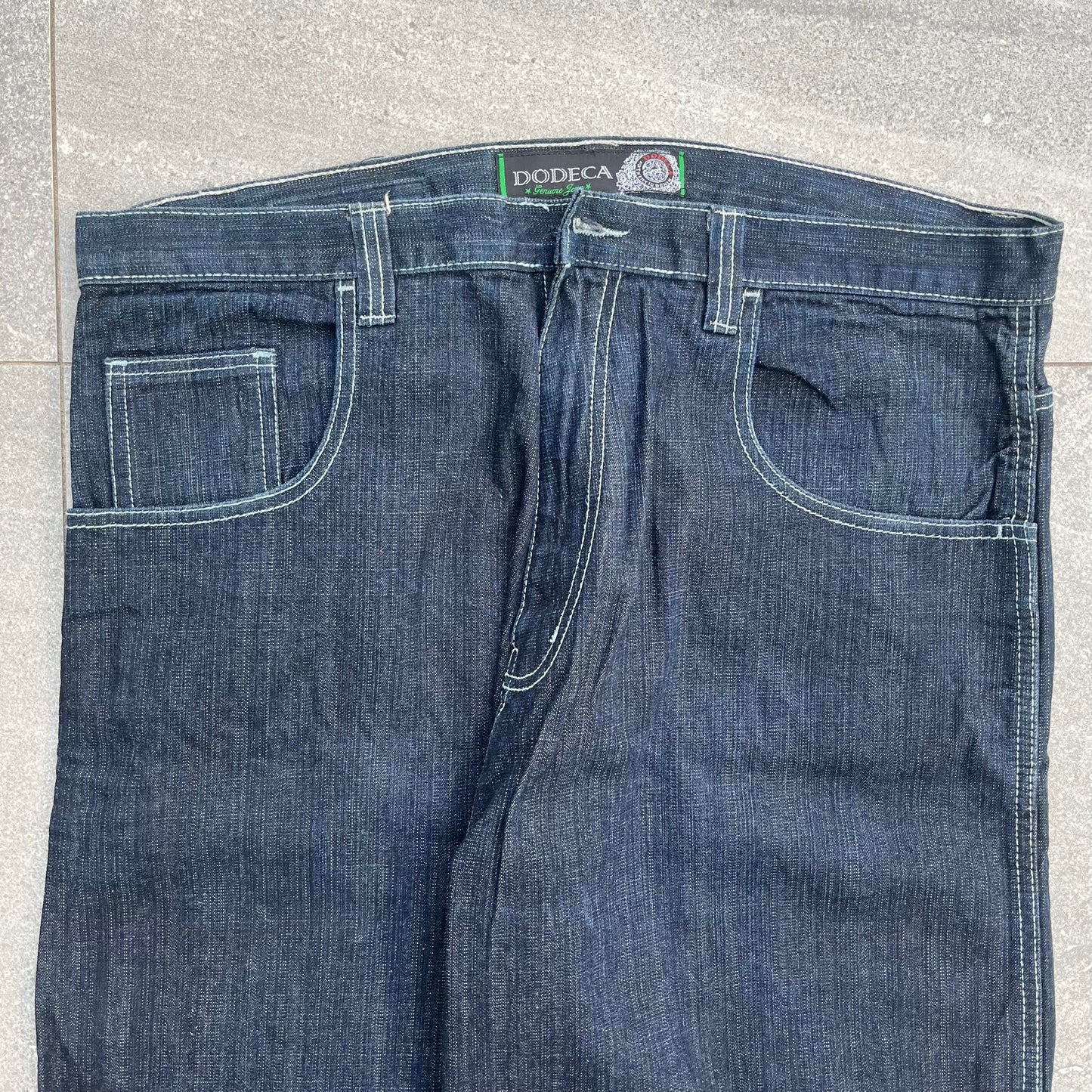 tidy dodeca southpoles - 40x34”