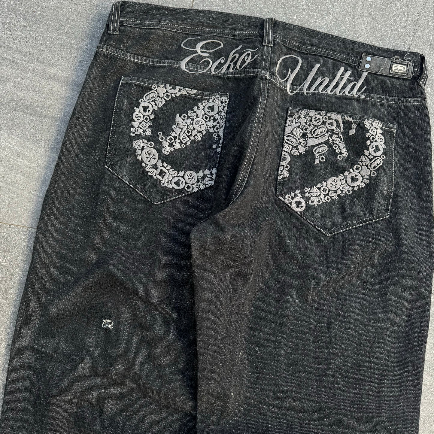 beautiful ecko jeans - 40x33”