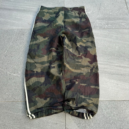 insanely rare camo adidas sweats - L