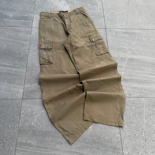 wideleg quiksilver fatigues - 30x33”