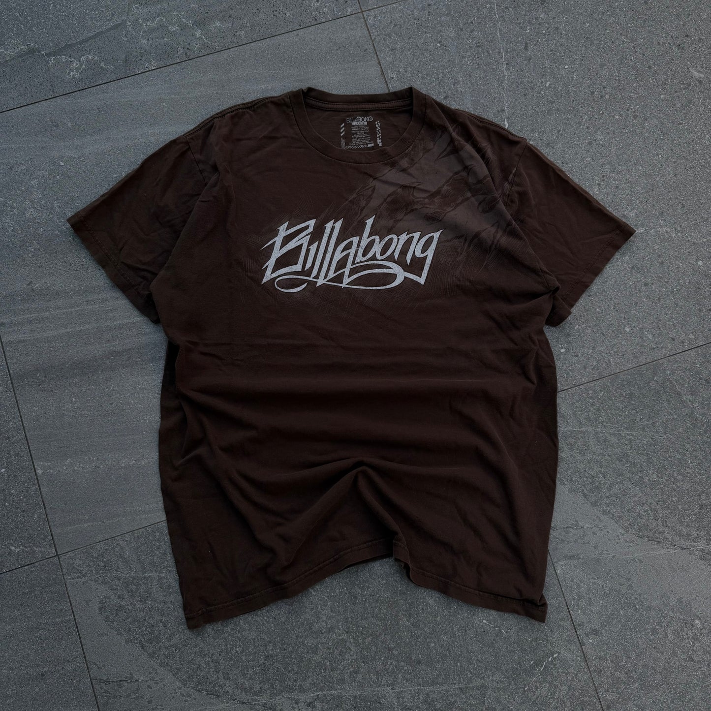 billy tee - L