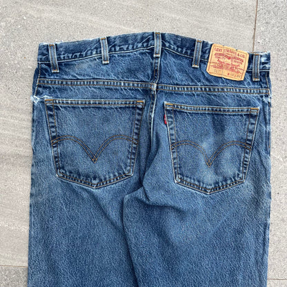 wowoowowow great pair of levi 517 bootcuts - 38x35”