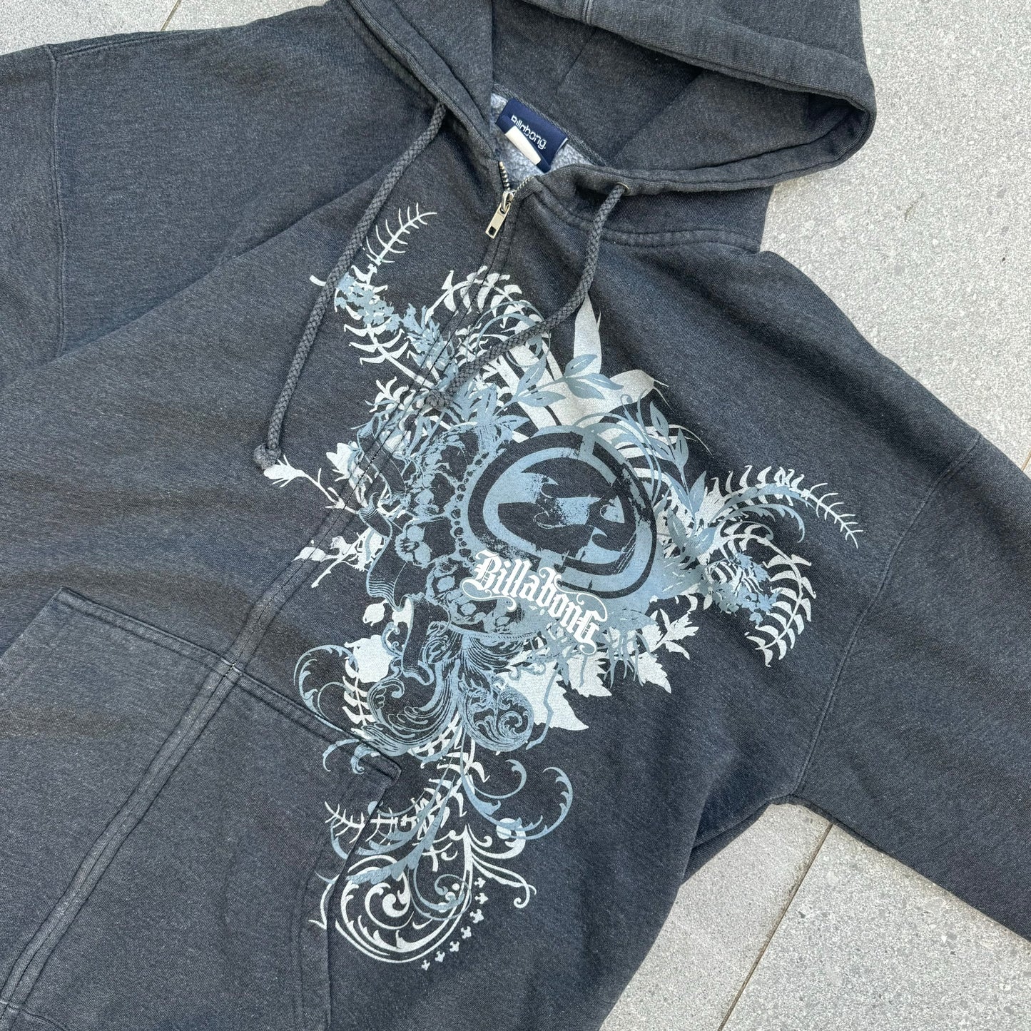 absolutely insane billabong hoodie - XL