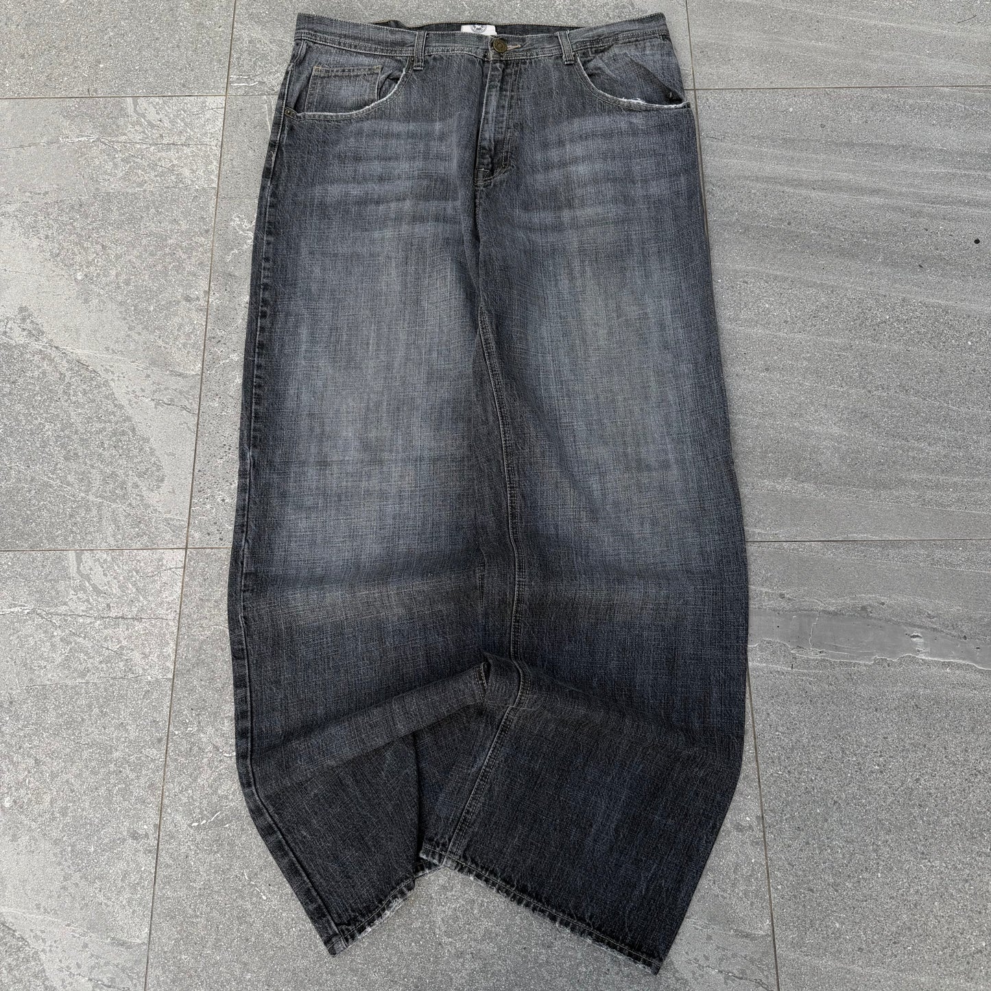 beauuty fade g-units - 38x32”