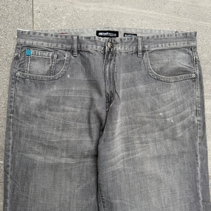 ecko concrete fades - 42x32”