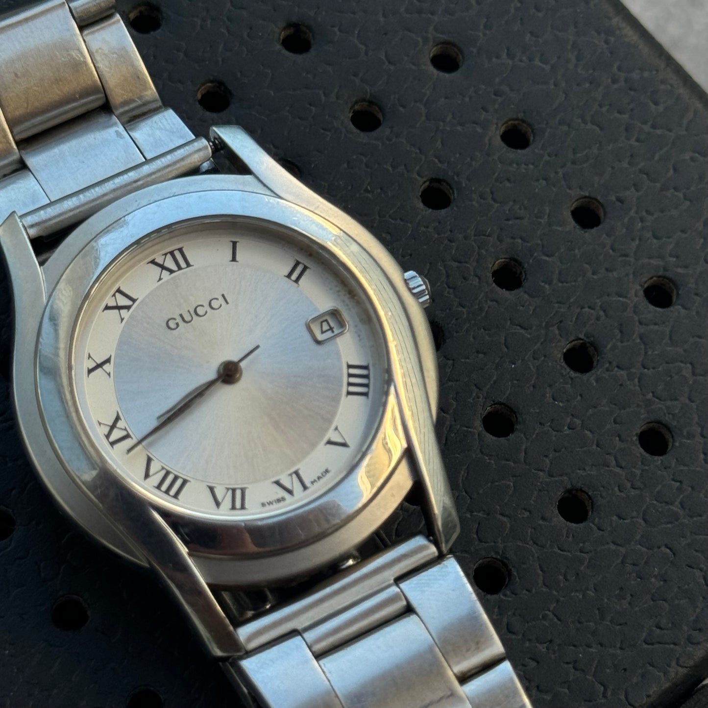 clean gucci watch