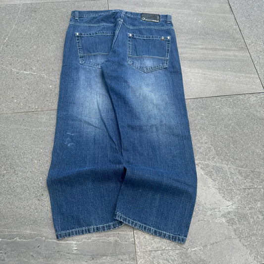 classic southpoles - 36x29”
