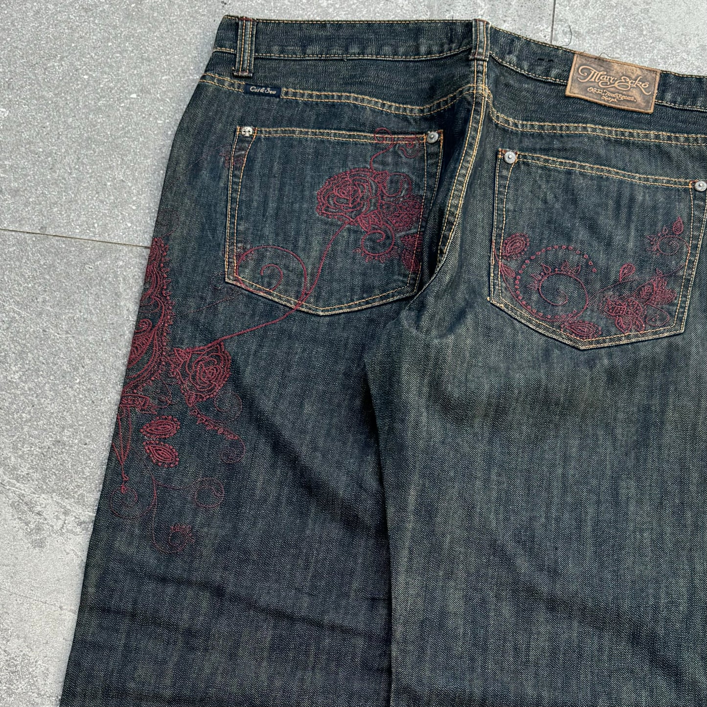 insane ecko raw jeans - 38x32”