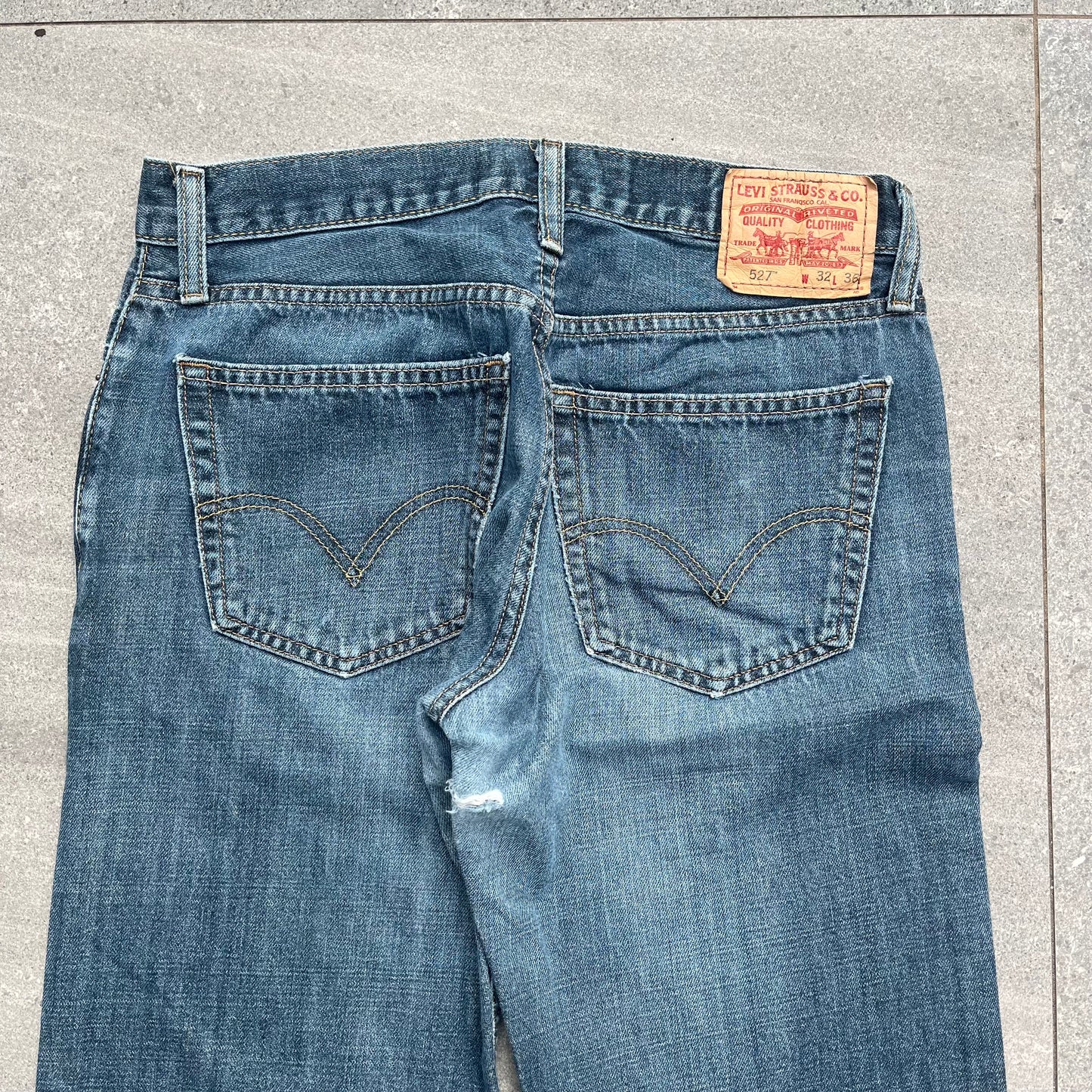 this is my favourite wash . levi 527 bootcuts - 32x34”