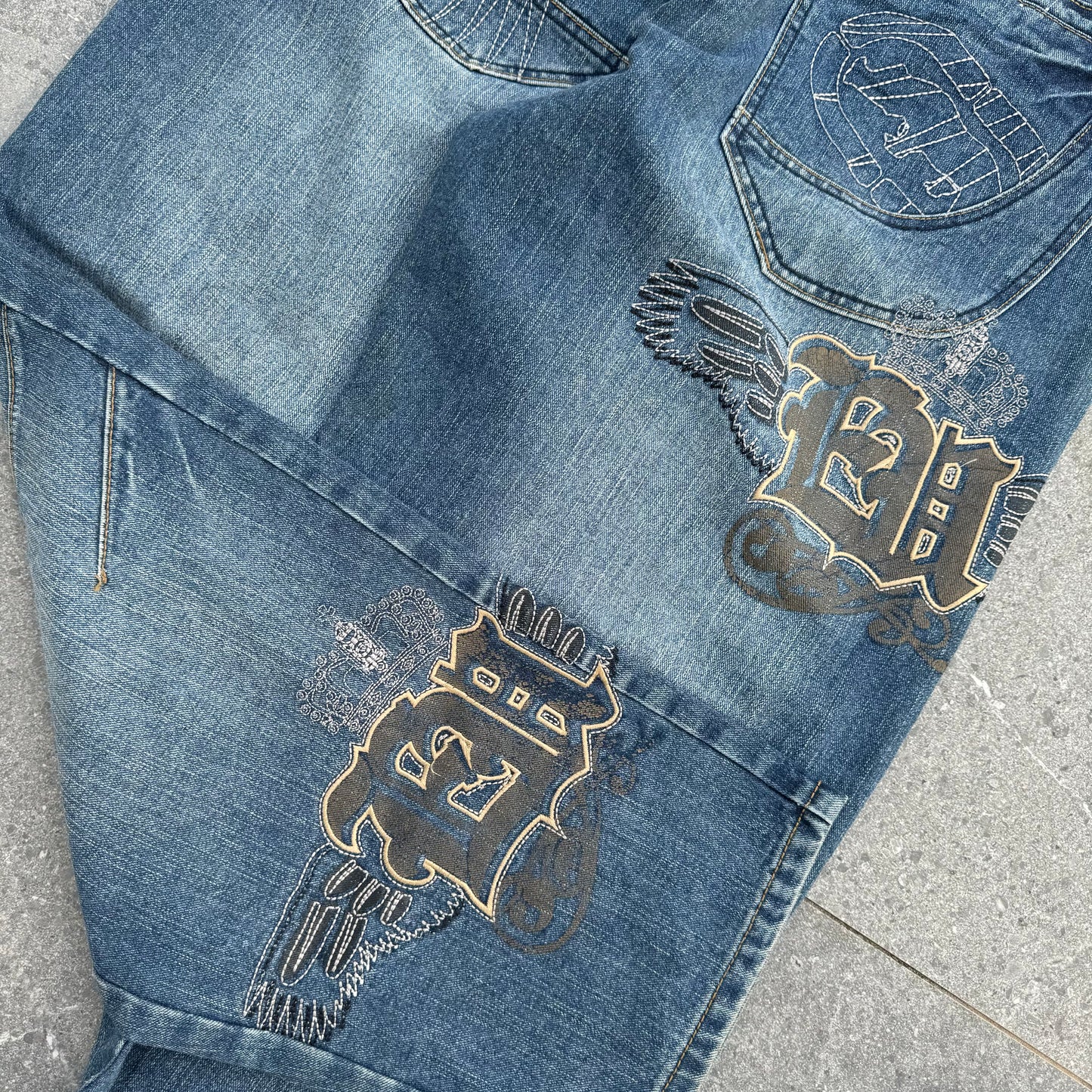 GRAIL ECKO PAIR - 38x32”