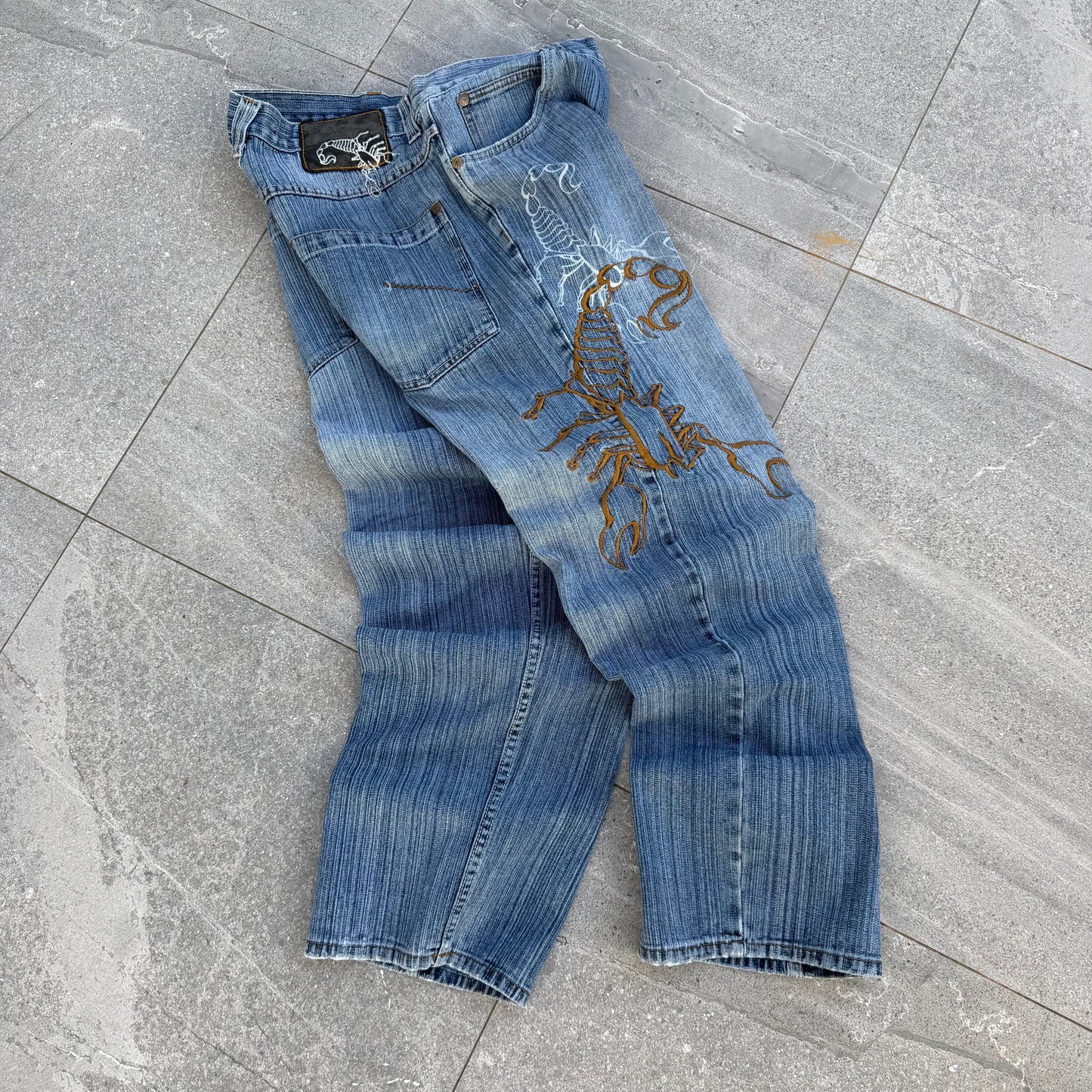 GRAIL SCORPION JEANS 🦂 - 36x33”