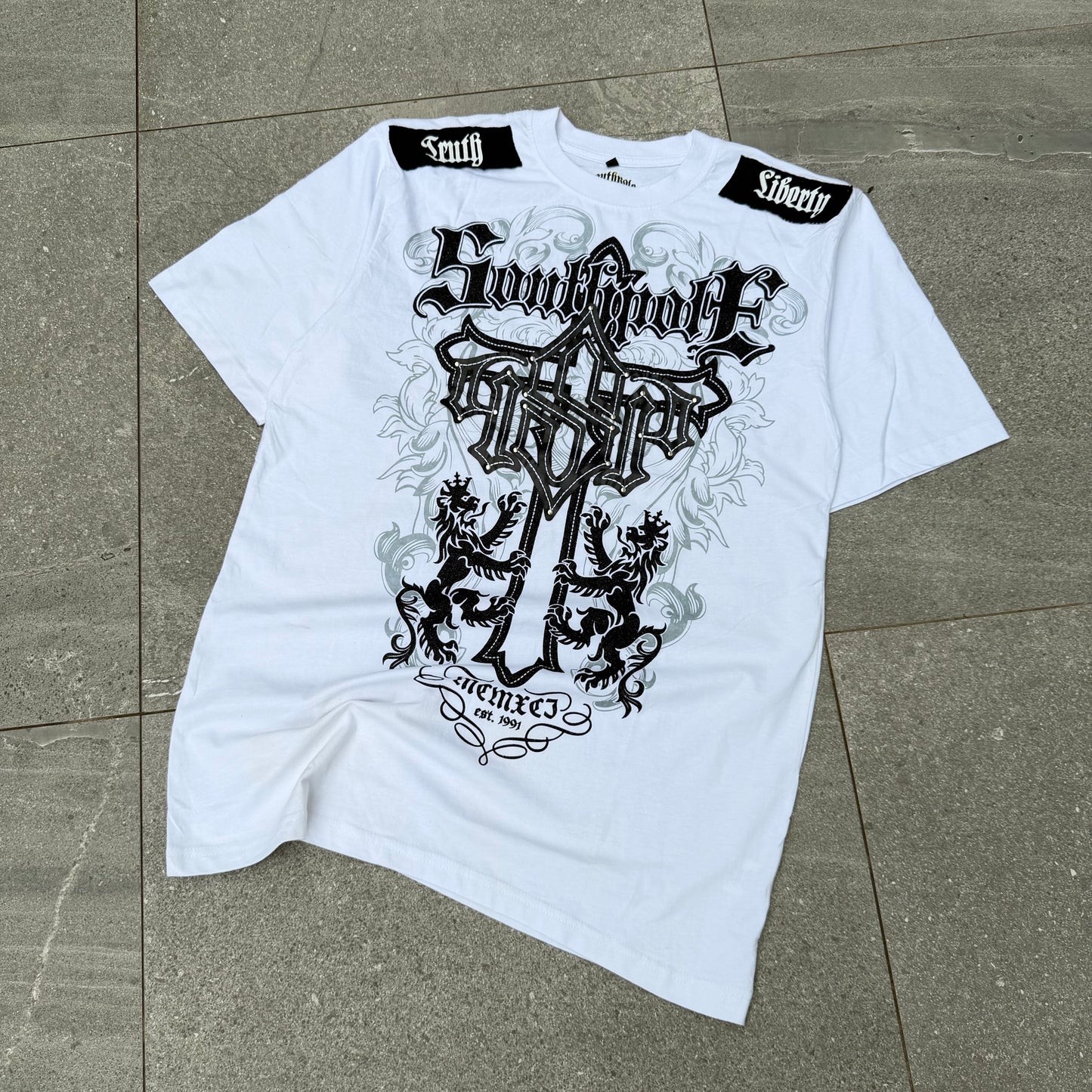 deadstock southpole tee - L / XL available