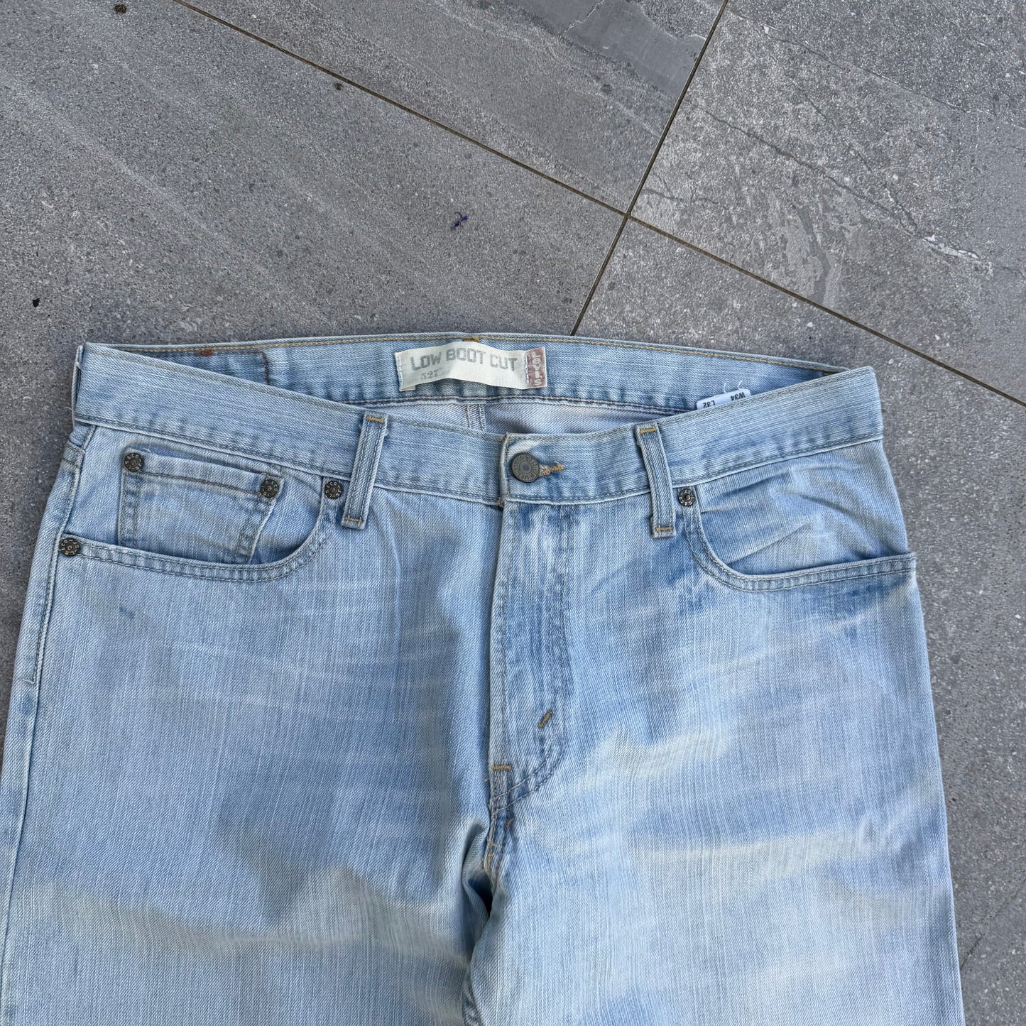gggGOATED icewash levi’s - 34x33”