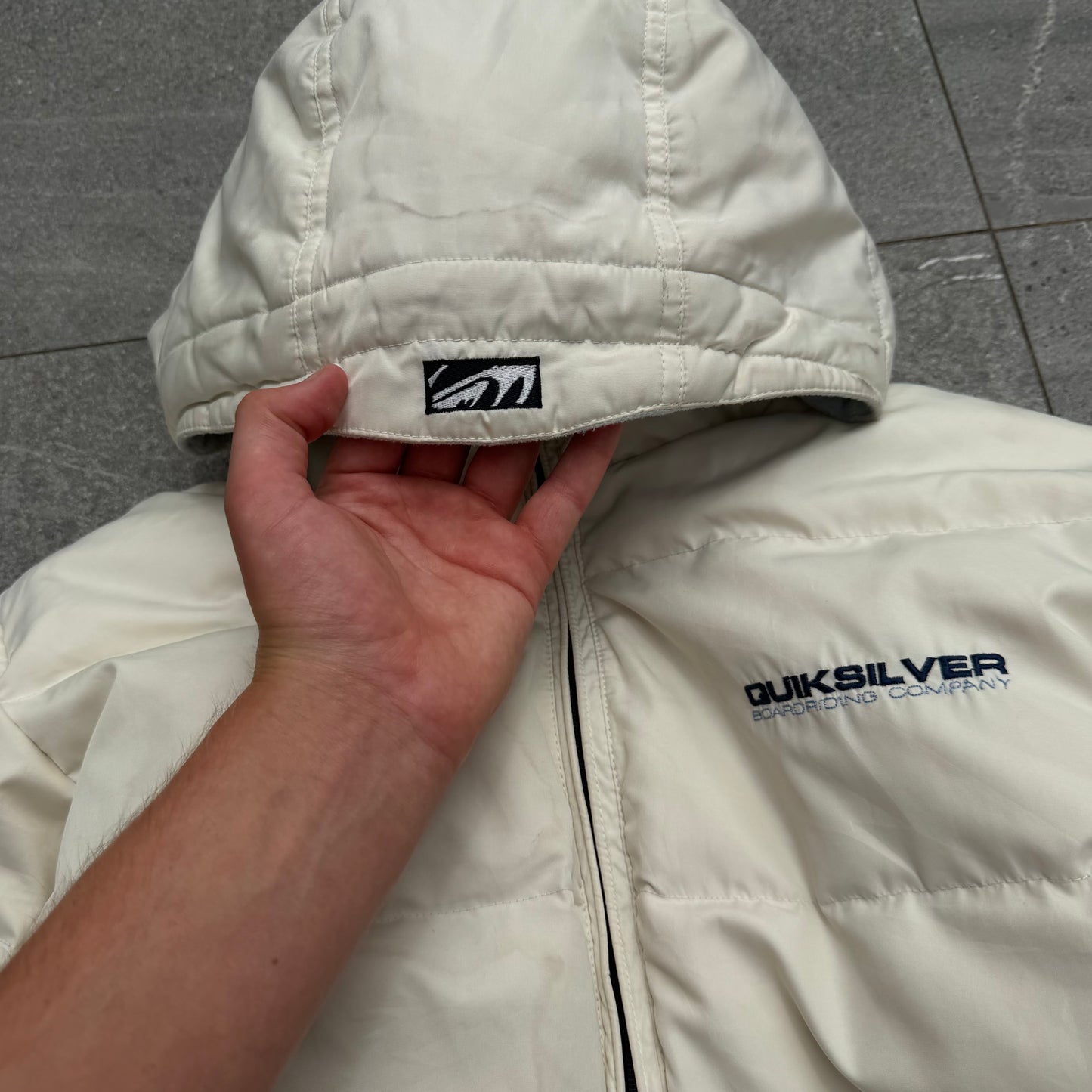 goated 90s/00s quiksilver puffer **rare** - M