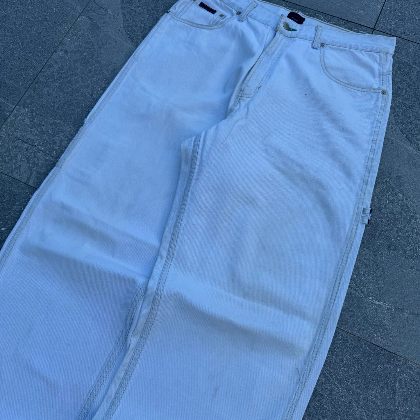 tommy jeans - 36x33”