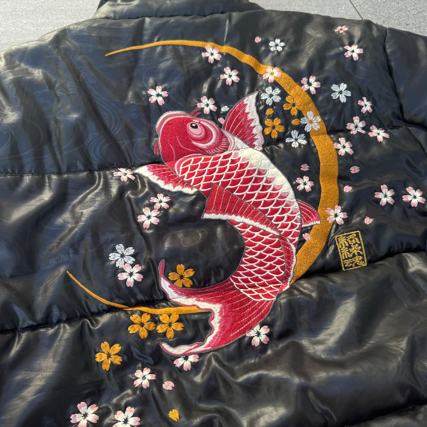 grail karakuri puffer - most insane subtle fabric detailing - XL