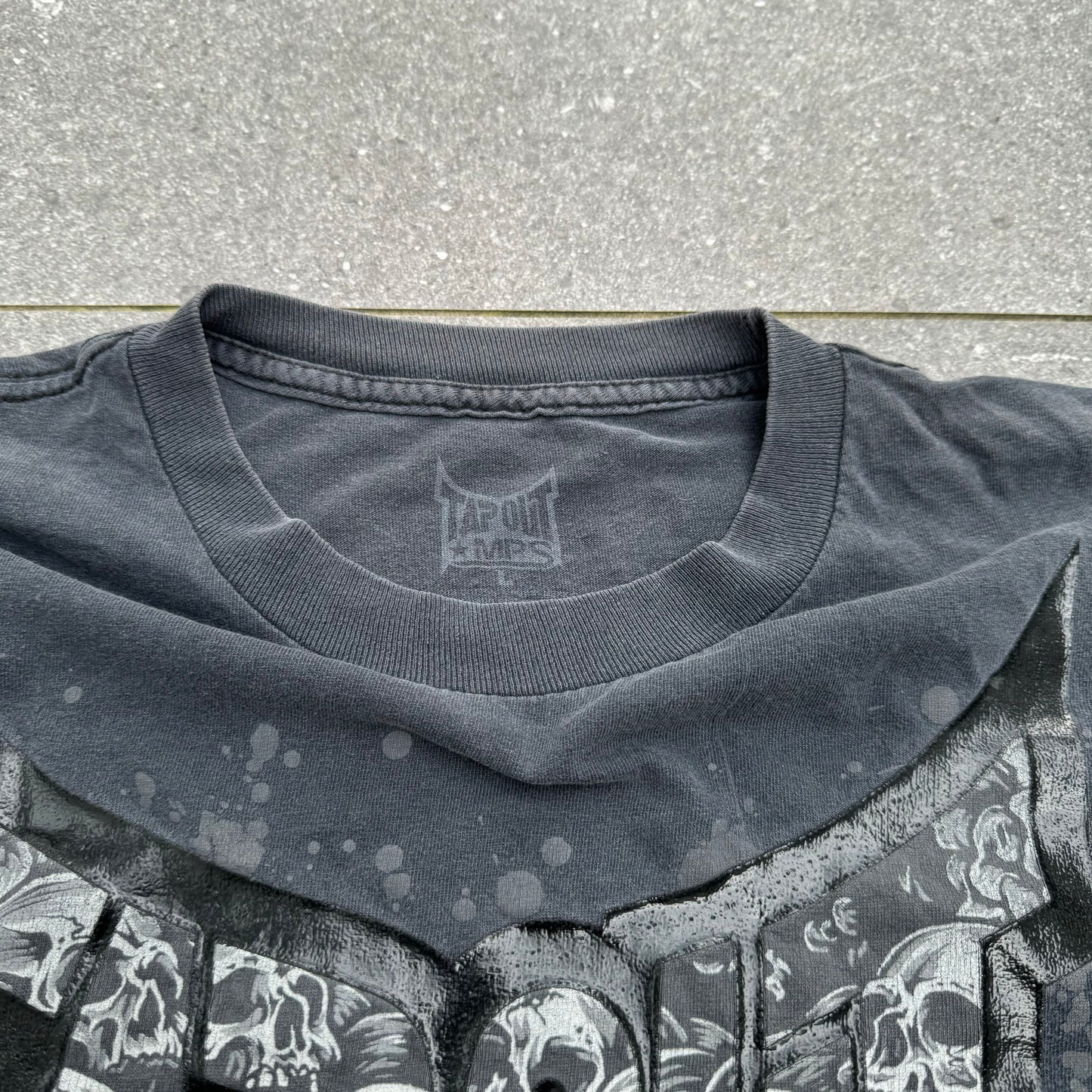 tapout skulls tee - L