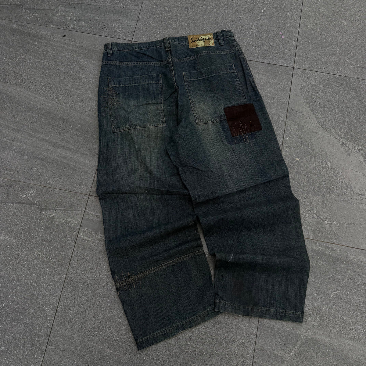 fade on these is so mf sexy - 38x31”