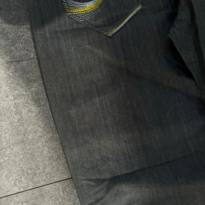 huge rocawears - 44x34”