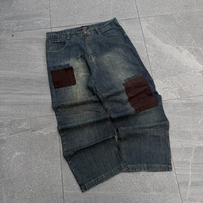 fade on these is so mf sexy - 38x31”
