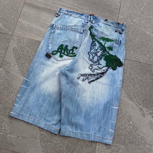 beautiful akademiks jorts - 34”