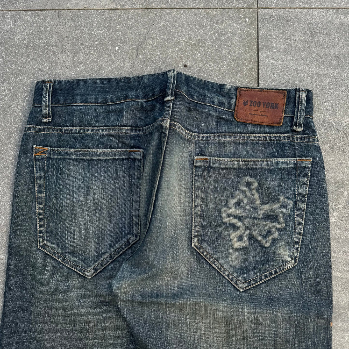 zoo york bootcut faders 😋 33x30”