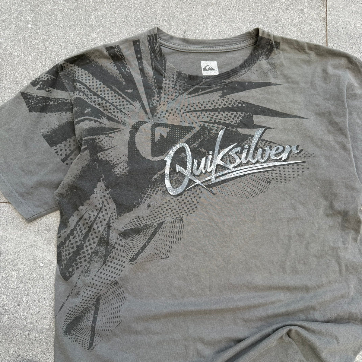 quiksilver grail tee - M