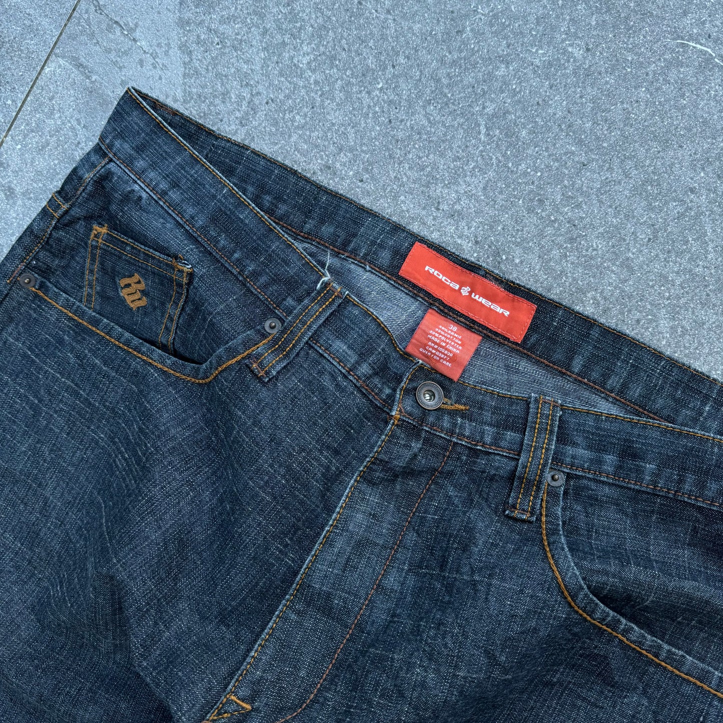rocawear jeans - 38”