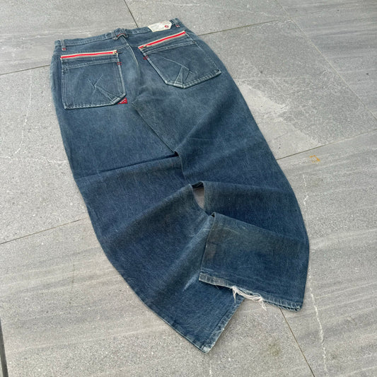 FAT AKADEMIKS - 36x34”