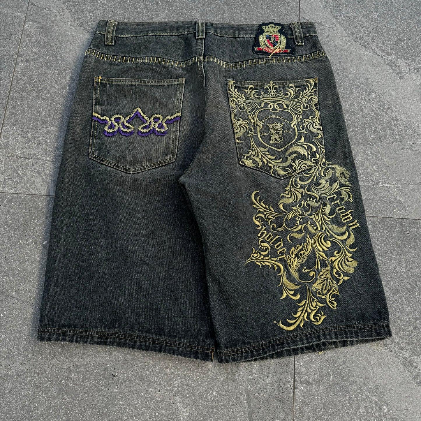 hardest crown holder jorts - 37x14”