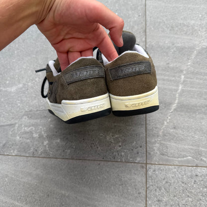 OG vans (insanely hard) - men’s US 6.5 / women’s US 8